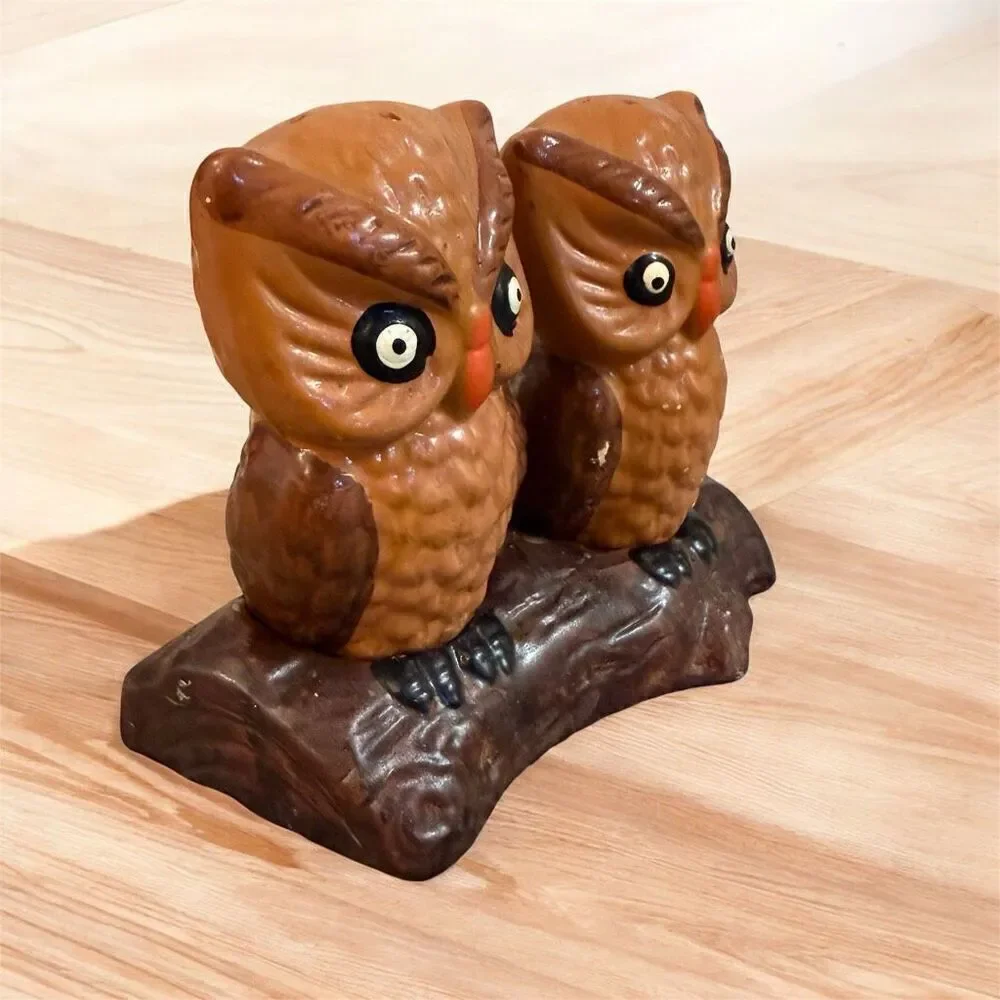 Vintage Novelty Salt Pepper Shaker Set Owl Log Holder Ceramic